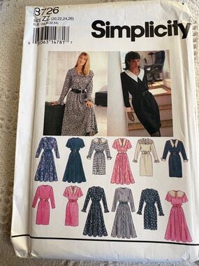 Simplicity Pattern 8726 ZZ for Misses’ Dresses
